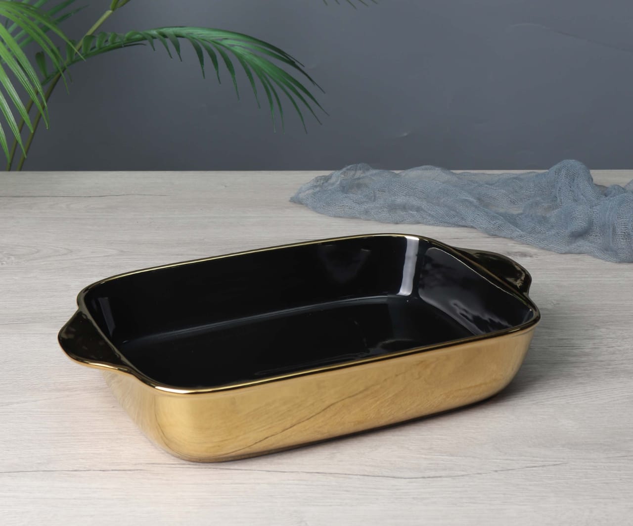 Ceramic Oven Baked Dish With Gold Bottom