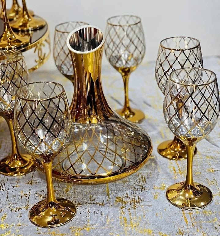 Crystal Decanter with 6 Glasses