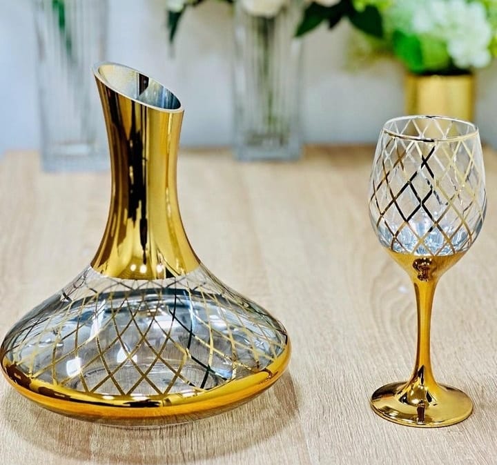 Crystal Decanter with 6 Glasses