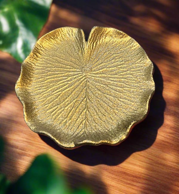 Luxury Design Lilly Leaf Decorative Tray